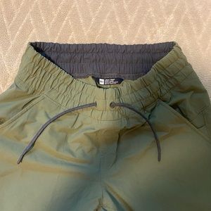 MEC Wanderwall joggers - size 4 short